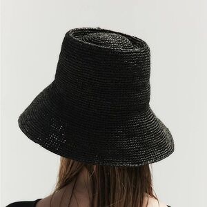 NWT Janessa Leoné Felix Bucket Hat in Black size M